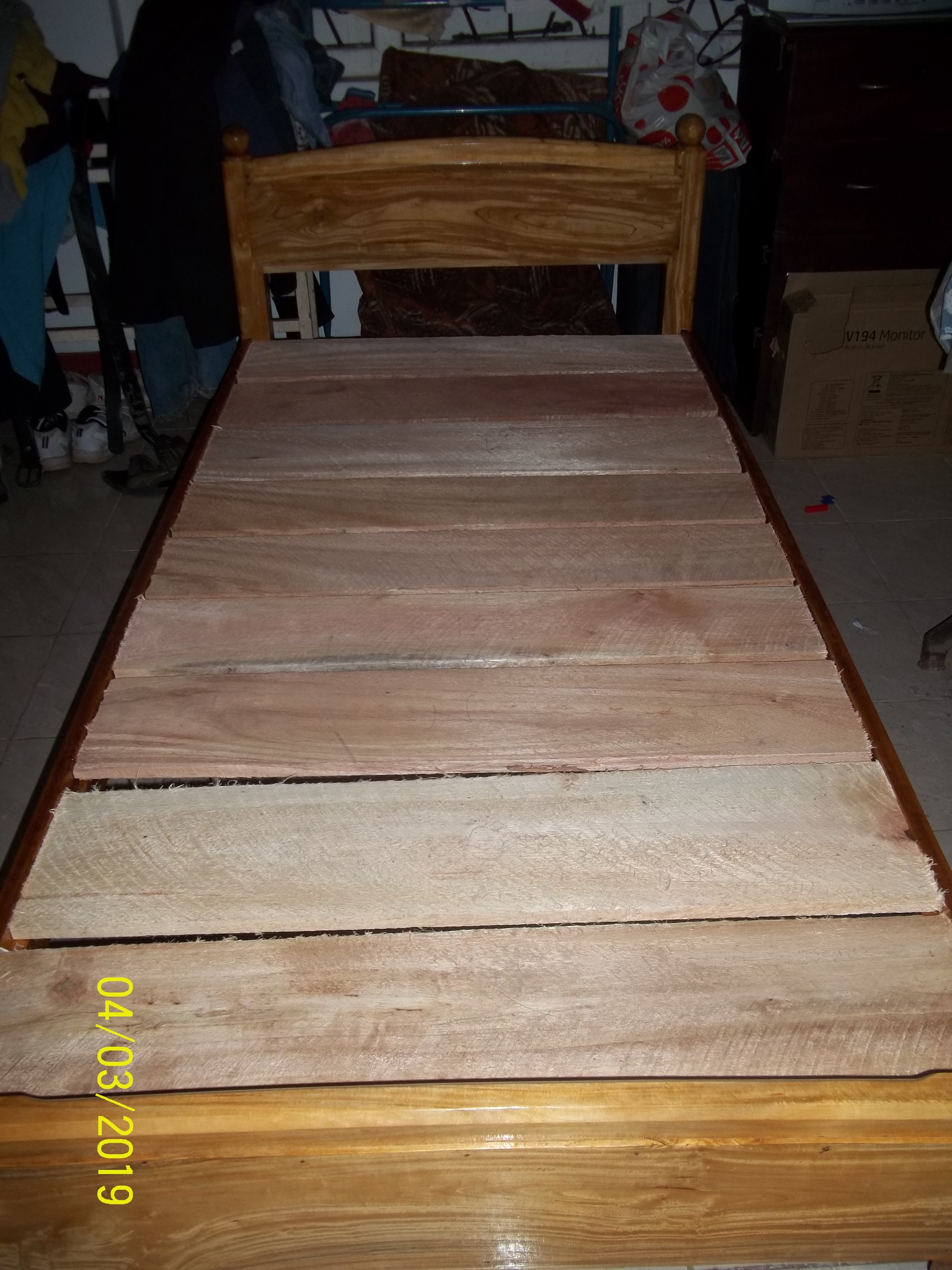 Burutha wood Medium Size (6ft by 5ft) bed 